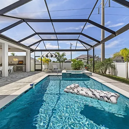 Gorgeous New Villa - Heated Pool And Spa, Game Room - Villa Luxe Escape - Roelens
